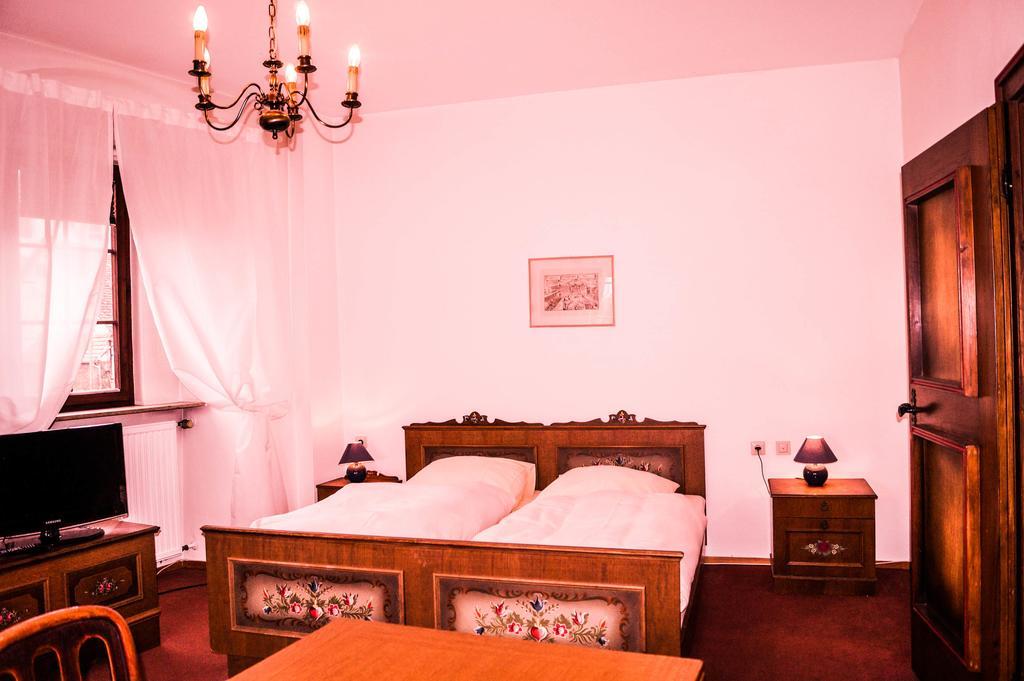 Schlosshotel Hoefingen Leonberg Bagian luar foto